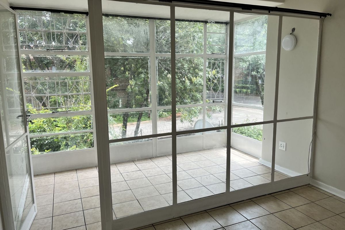 Apartment For Sale in Windsor East - Photo 5
