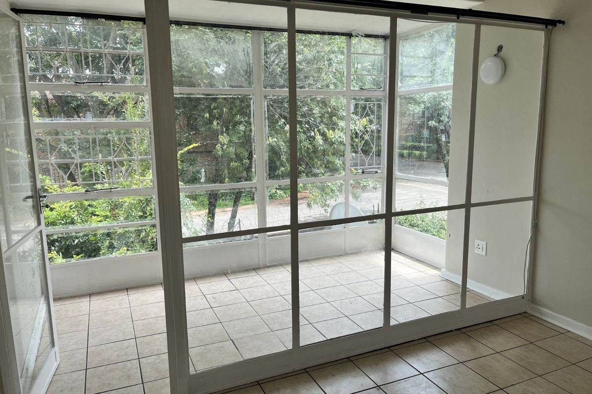 Apartment For Sale in Windsor East - Photo 4