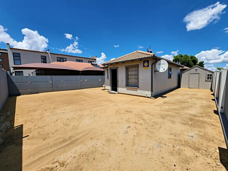 House For Sale in Riverside View - Photo 2