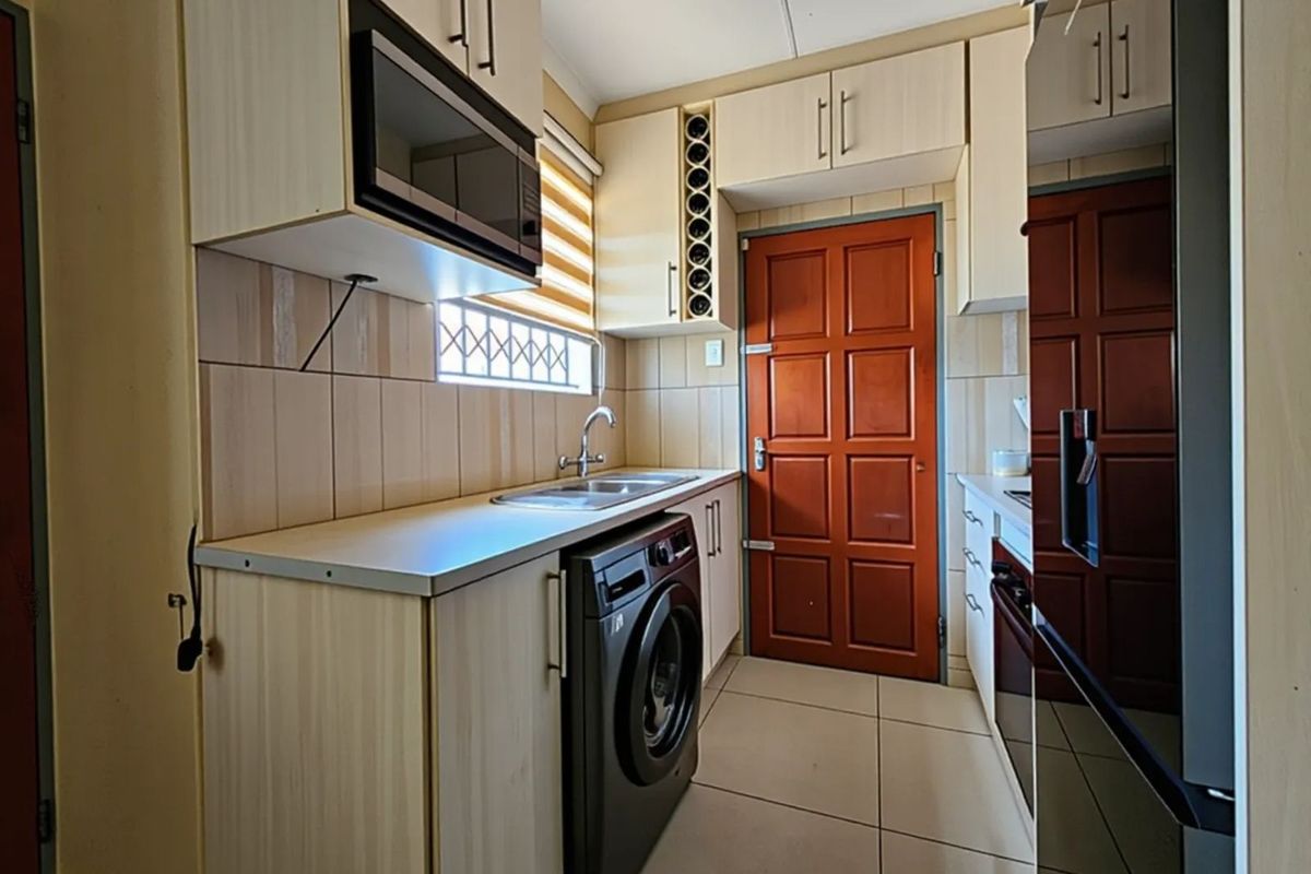 House For Sale in Riverside View - Photo 5