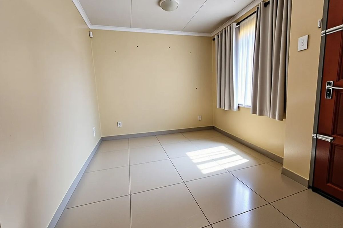 House For Sale in Riverside View - Photo 3