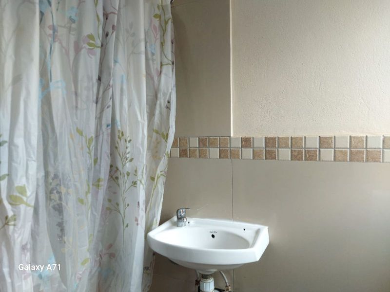 House For Sale in Savannah Country Estate - Photo 10