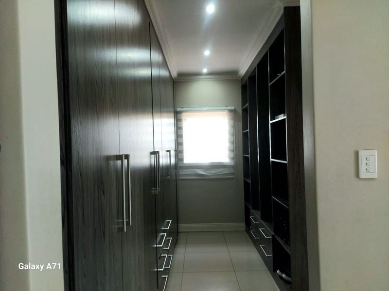 House For Sale in Savannah Country Estate - Photo 8