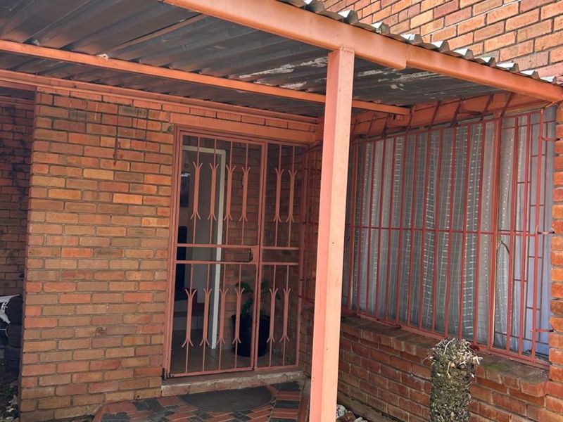 House For Sale in Fauna Park - Photo 5