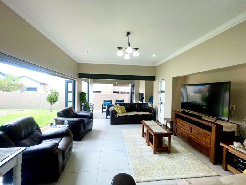 House For Sale in Midstream Ridge Estate - Photo 5