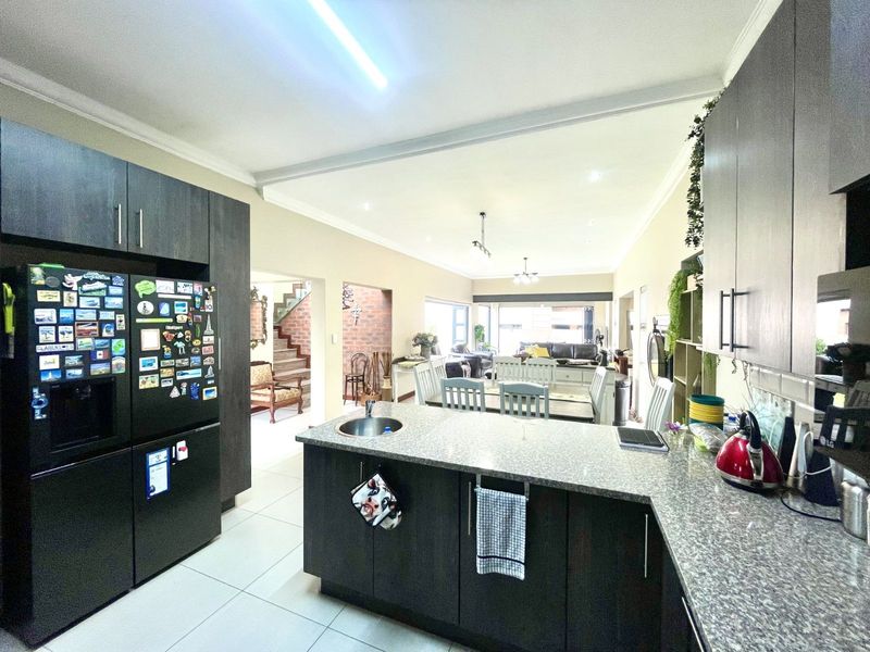 House For Sale in Midstream Ridge Estate - Photo 9