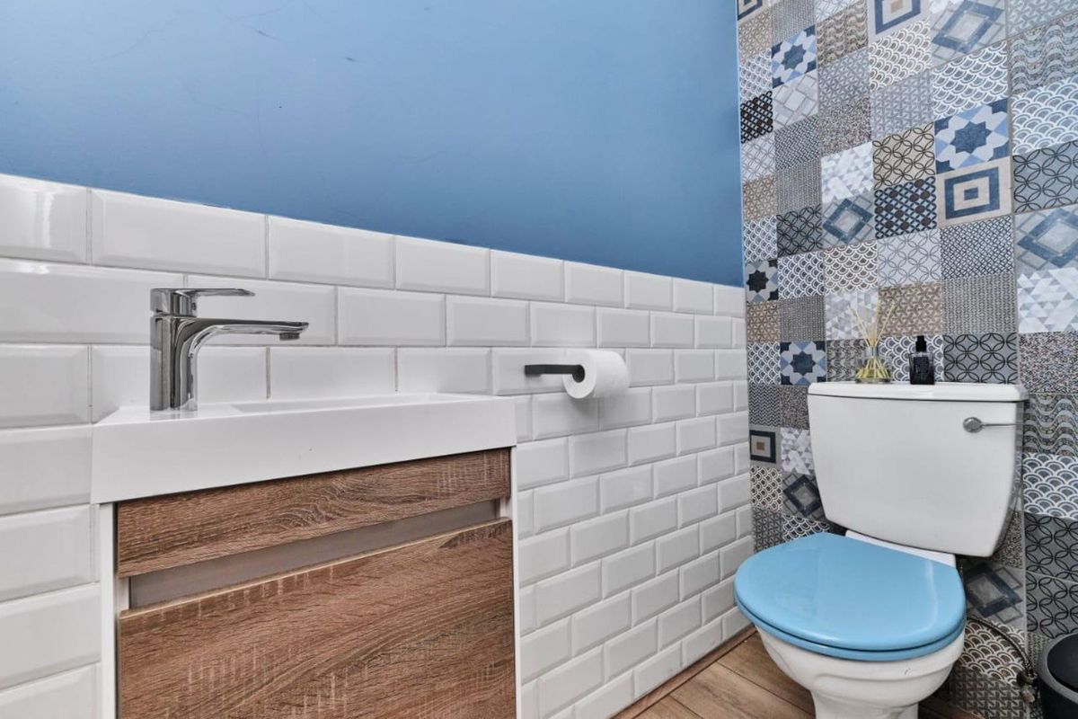 House For Sale in Parkmore - Photo 2