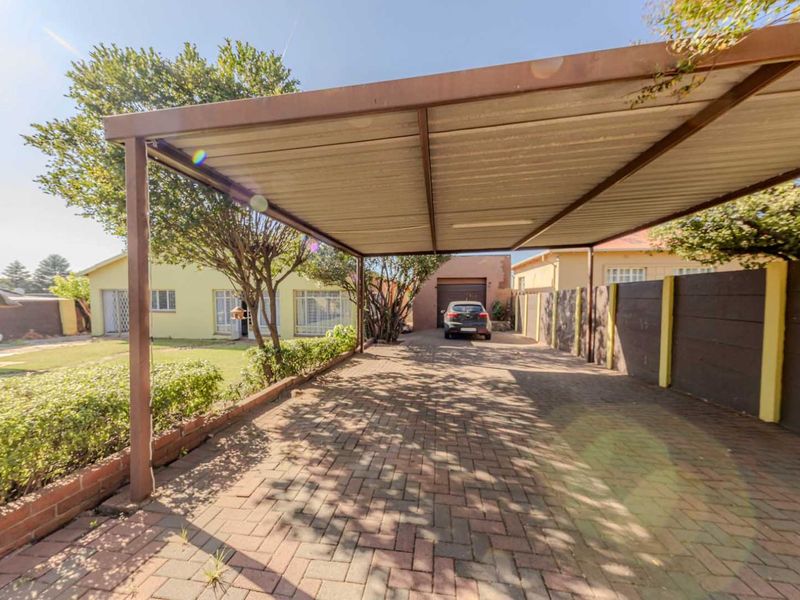 House For Sale in Discovery - Photo 5