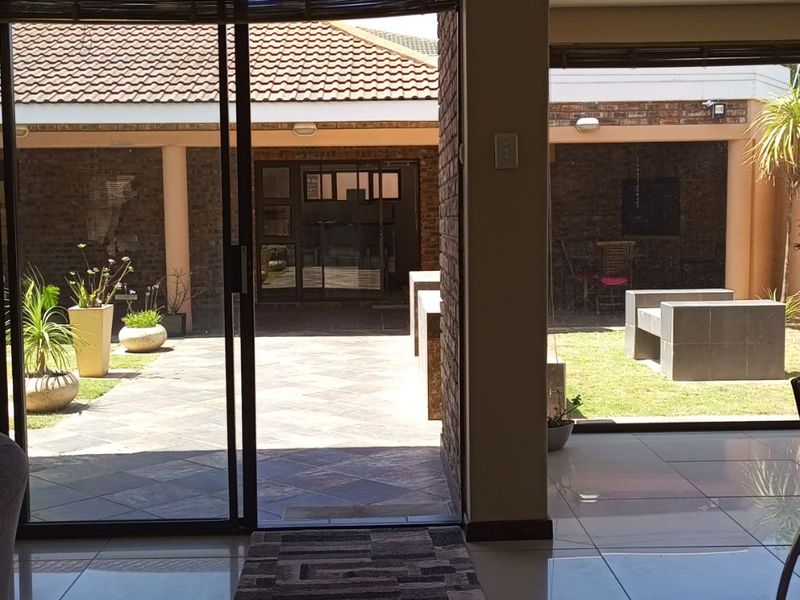 House For Sale in Bluewater Bay - Photo 9