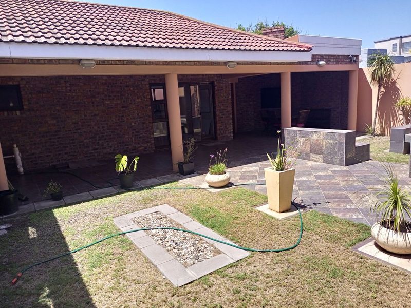 House For Sale in Bluewater Bay - Photo 7