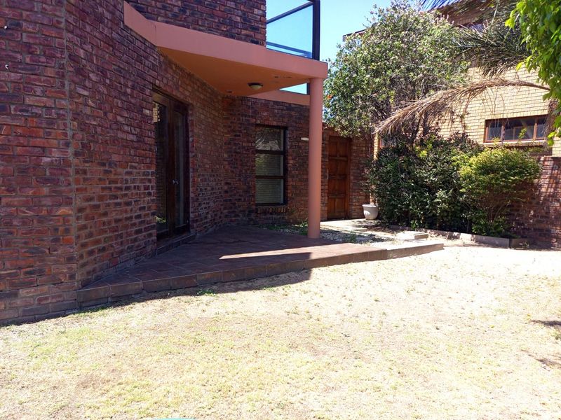 House For Sale in Bluewater Bay - Photo 4