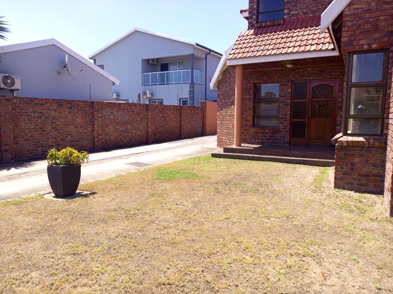 House For Sale in Bluewater Bay - Photo 3