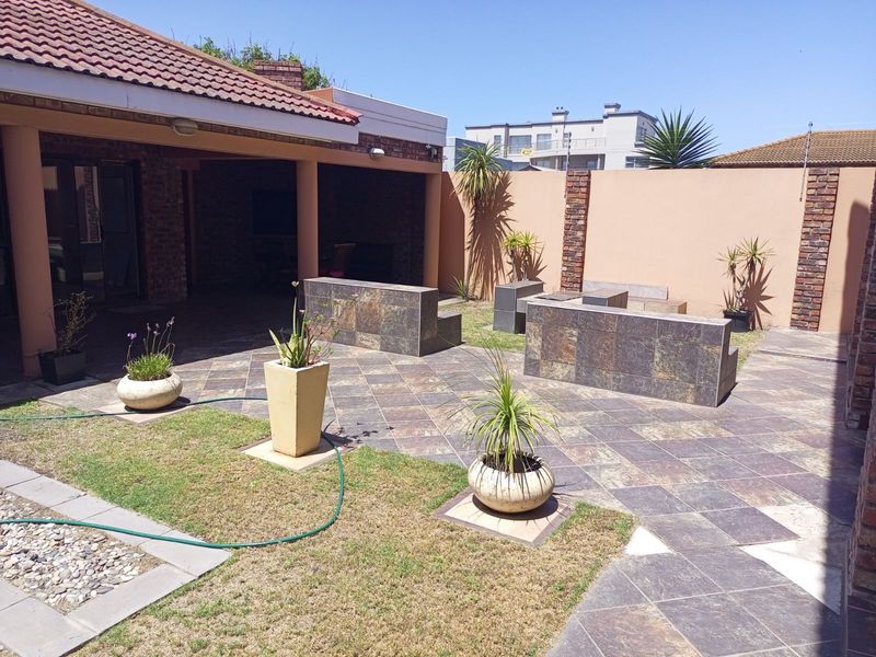 House For Sale in Bluewater Bay - Photo 6