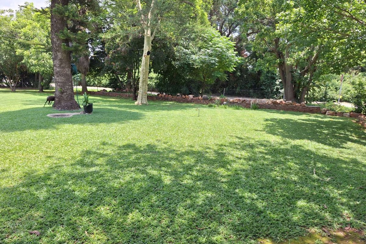 House For Sale in Cullinan Central - Photo 2