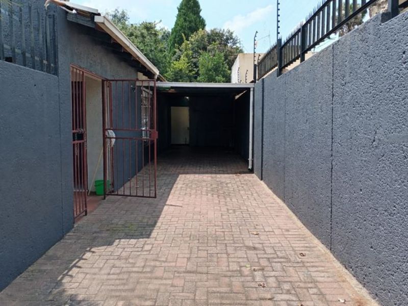 House For Sale in Greymont - Photo 3