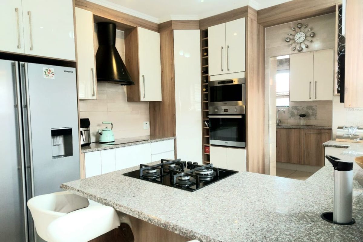 House For Sale in Savannah Country Estate - Photo 3