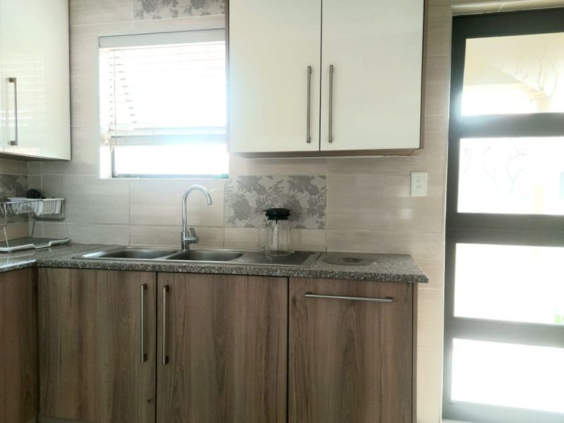 House For Sale in Savannah Country Estate - Photo 5