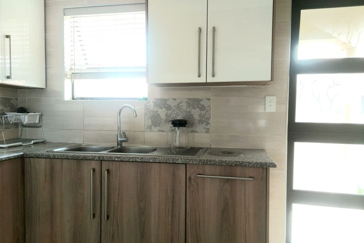 House For Sale in Savannah Country Estate - Photo 5