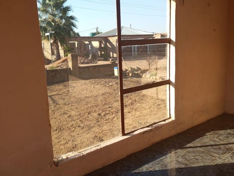 House For Sale in Hammanskraal Central - Photo 2