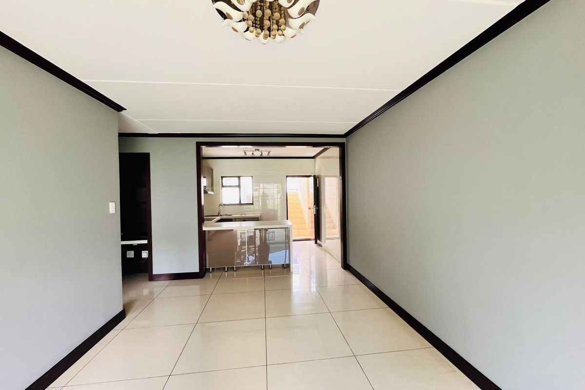 Apartment For Sale in Craigavon - Photo 4