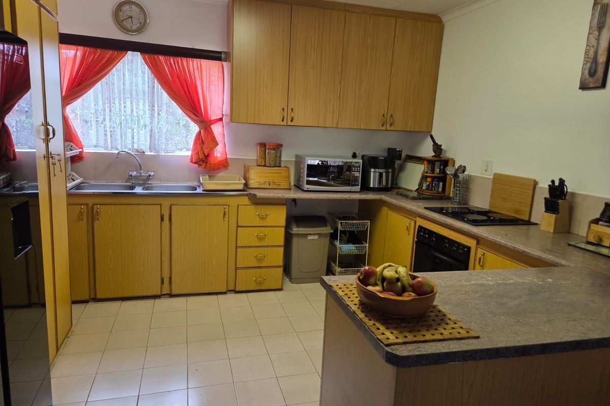 House For Sale in Flora Park - Photo 3