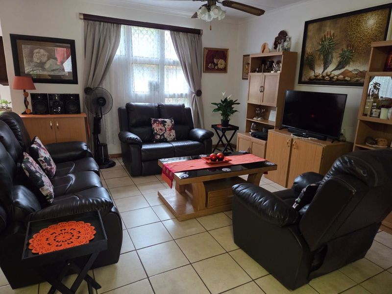 House For Sale in Flora Park - Photo 9