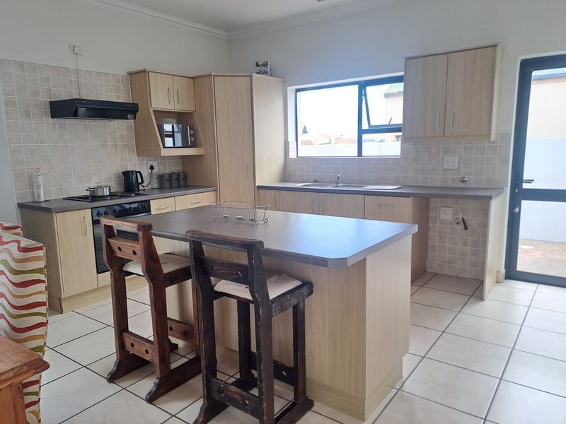 House To Rent in Blue Mountain Village - Photo 7