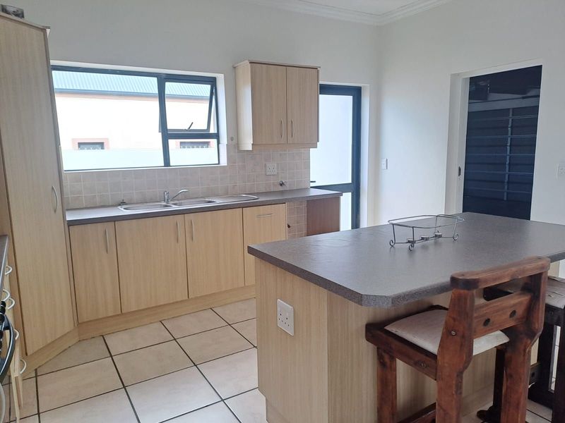 House To Rent in Blue Mountain Village - Photo 6