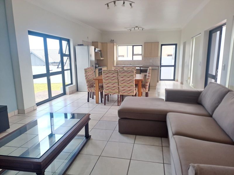 House To Rent in Blue Mountain Village - Photo 3