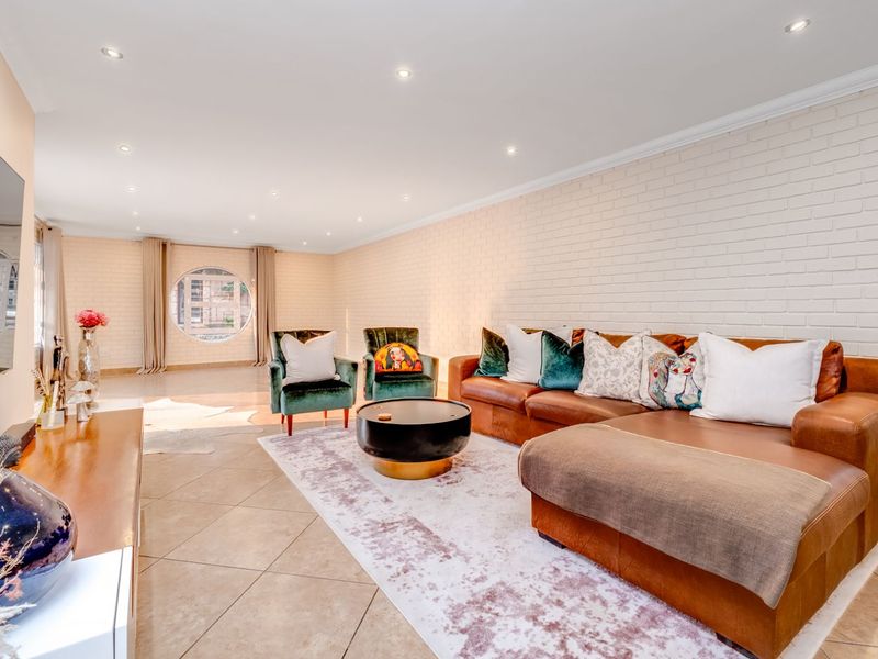 Townhouse For Sale in Krugersdorp North - Photo 9