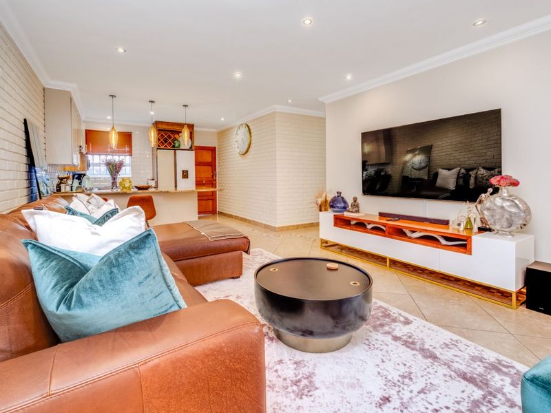 Townhouse For Sale in Krugersdorp North - Photo 8