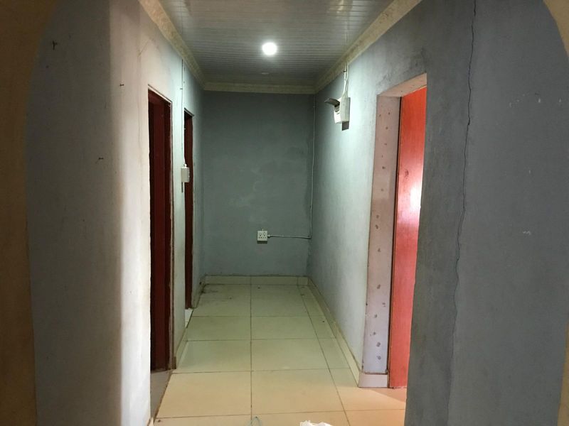 House For Sale in Utlwanang - Photo 4