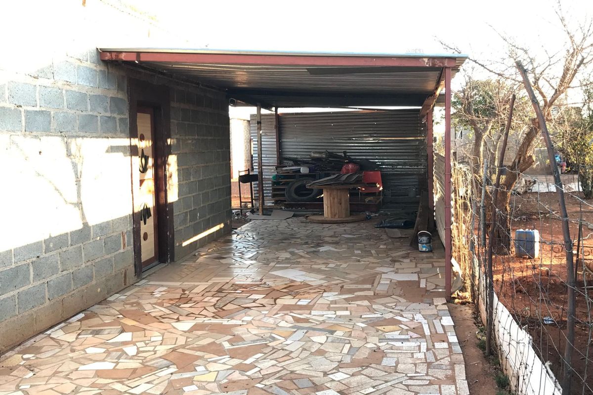 House For Sale in Utlwanang - Photo 5