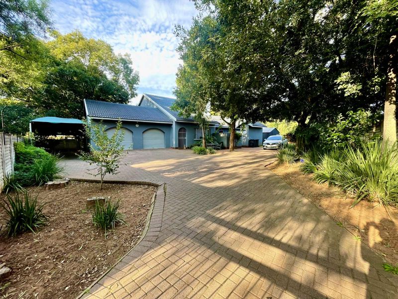 House For Sale in Rooihuiskraal - Photo 2