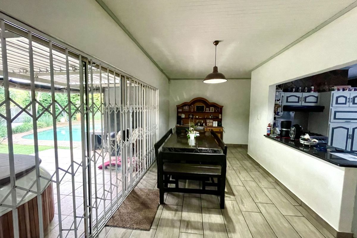 House For Sale in Rooihuiskraal - Photo 4