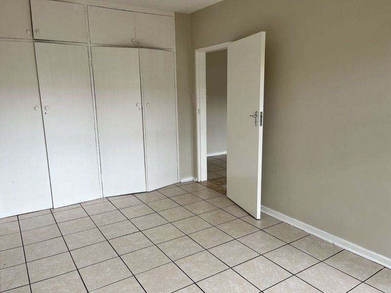 Apartment For Sale in Windsor West - Photo 10