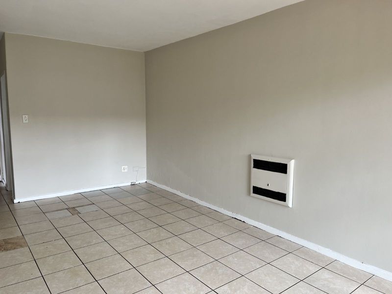 Apartment For Sale in Windsor West - Photo 9
