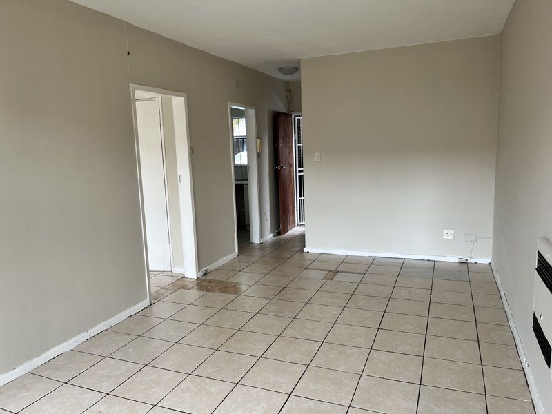 Apartment For Sale in Windsor West - Photo 7
