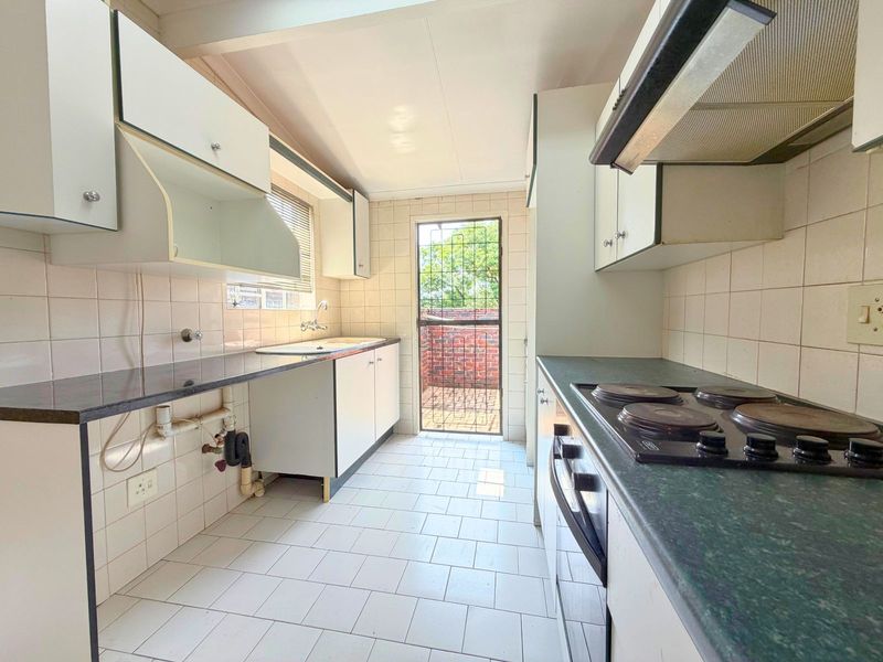 Townhouse For Sale in Randpark Ridge - Photo 6