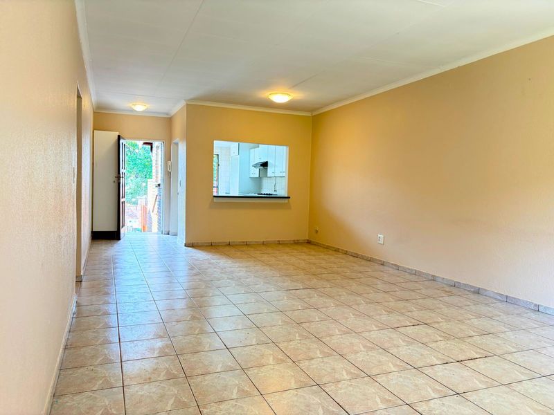 Townhouse For Sale in Randpark Ridge - Photo 8