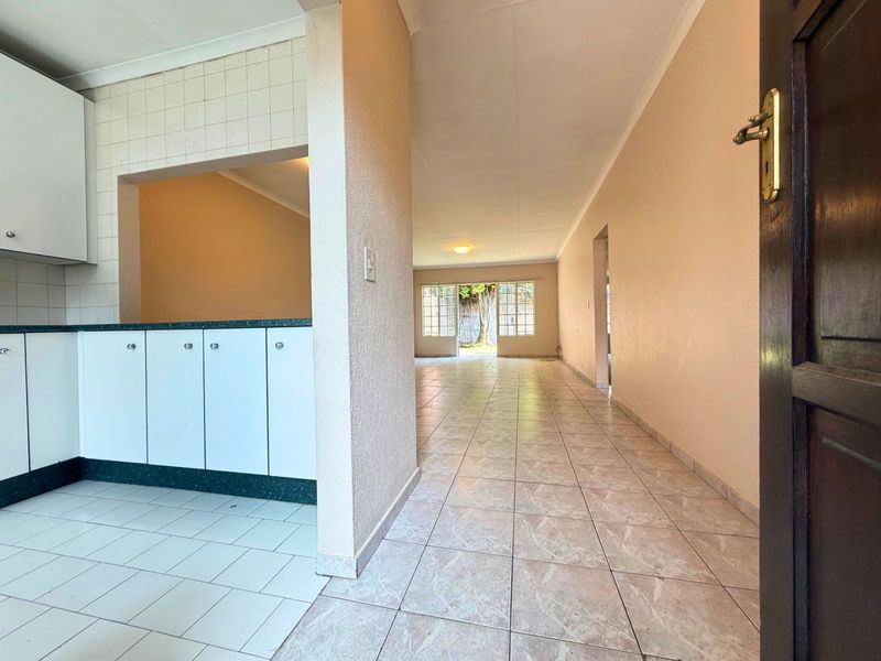 Townhouse For Sale in Randpark Ridge - Photo 7