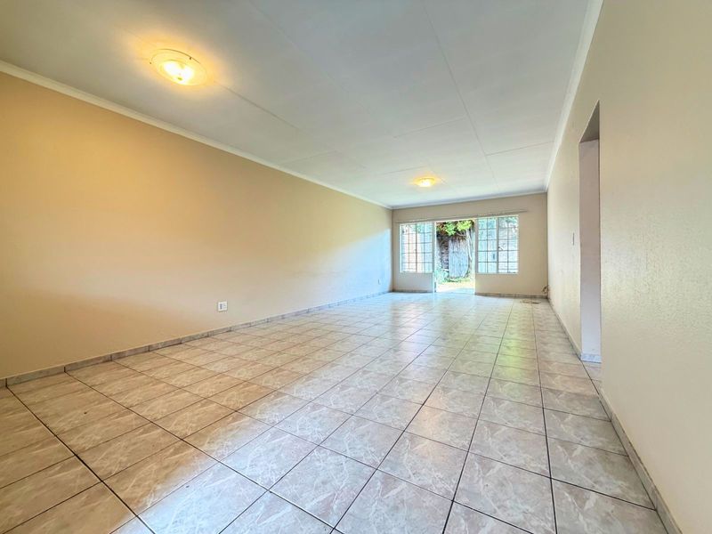 Townhouse For Sale in Randpark Ridge - Photo 3