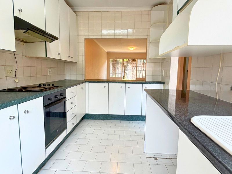Townhouse For Sale in Randpark Ridge - Photo 5
