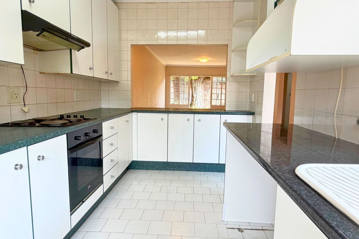 Townhouse For Sale in Randpark Ridge - Photo 5