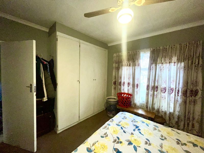 House For Sale in Hennopspark - Photo 9