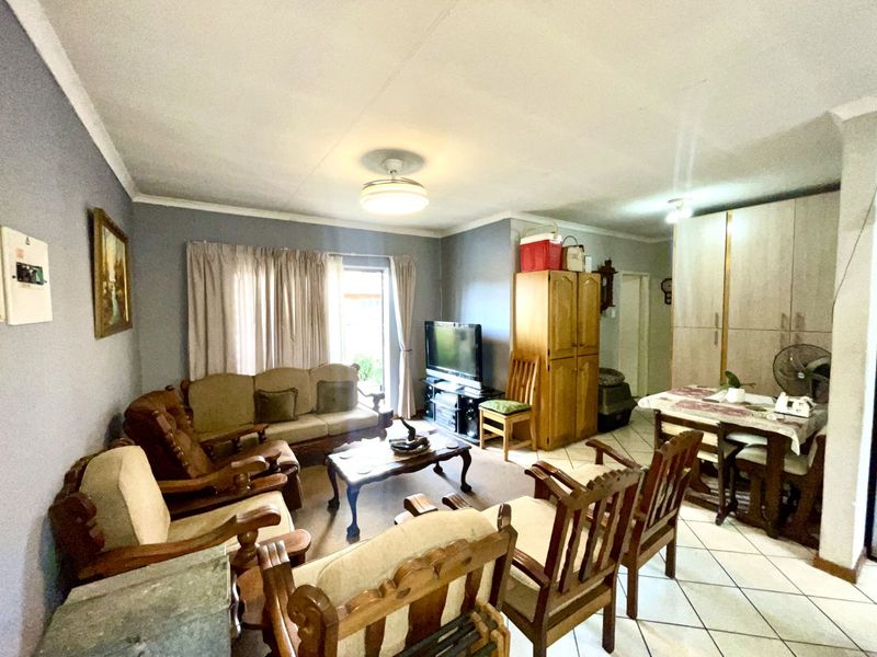 House For Sale in Hennopspark - Photo 6