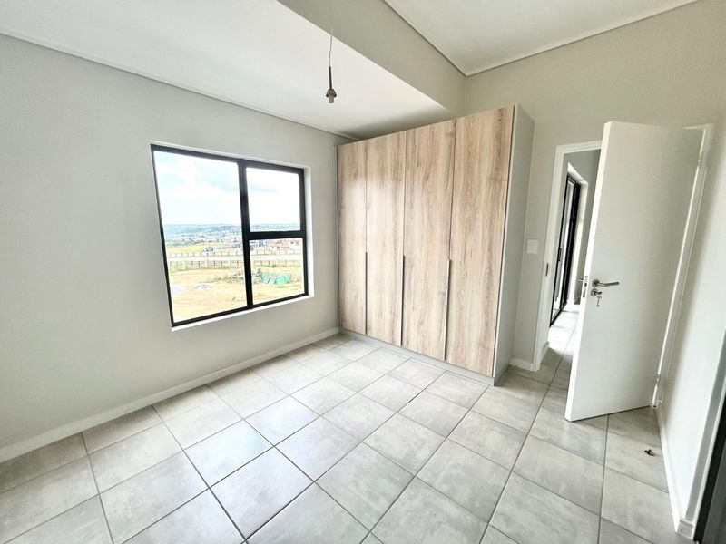 Apartment To Rent in Mooikloof - Photo 6