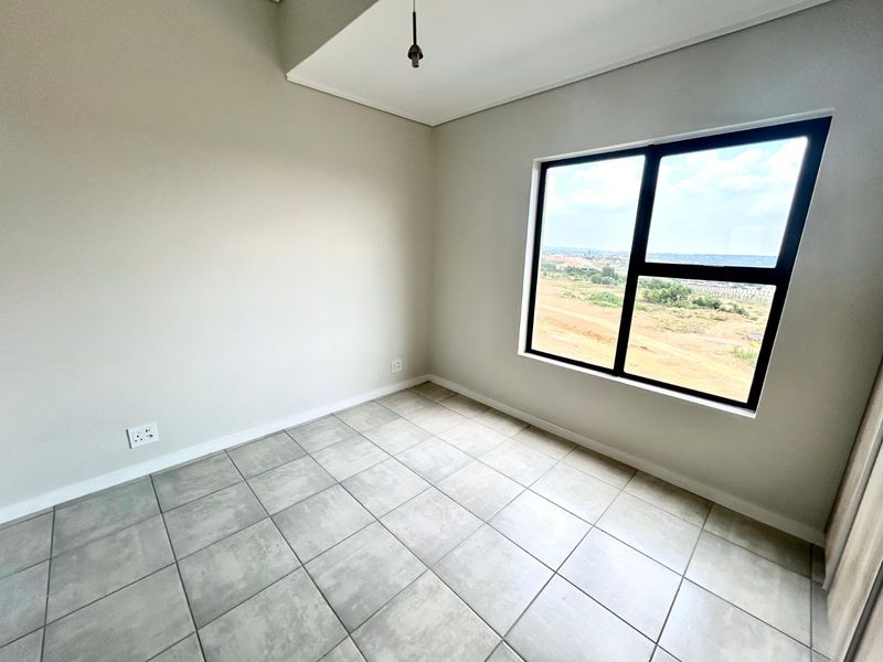 Apartment To Rent in Mooikloof - Photo 5