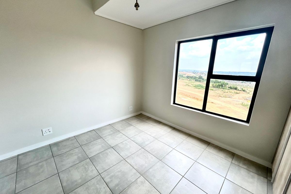 Apartment To Rent in Mooikloof - Photo 5