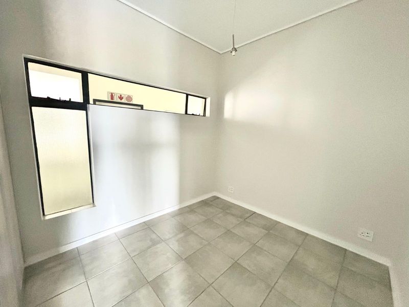 Apartment To Rent in Mooikloof - Photo 8